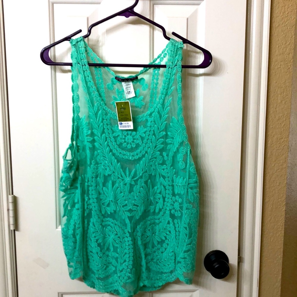 Sleeveless lace top